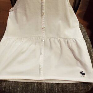 A&F Kids  Girl: White top size 9-10